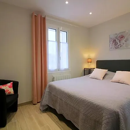 Les Raisins Du Bonheur Bed and Breakfast 3*