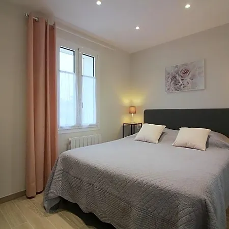 Les Raisins Du Bonheur Bed and Breakfast