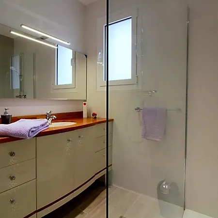 Bed and Breakfast Les Raisins Du Bonheur 3*
