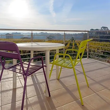 Les Raisins Du Bonheur Bed and Breakfast 3*