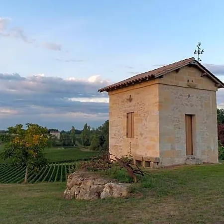 Les Raisins Du Bonheur Bed and Breakfast 3*