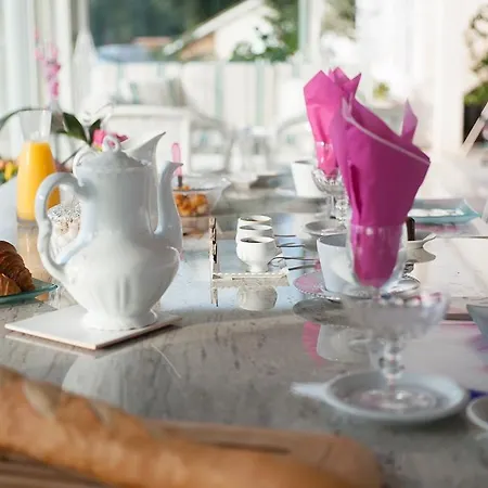 Les Raisins Du Bonheur 3* Puisseguin