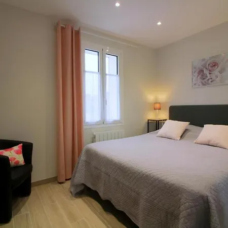 Bed & Breakfast Les Raisins Du Bonheur Puisseguin