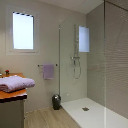 Les Raisins Du Bonheur Bed & Breakfast