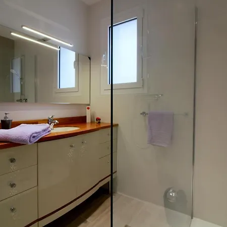 Bed and Breakfast Les Raisins Du Bonheur 3*