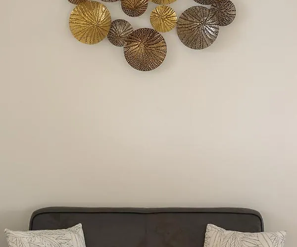 Les Raisins Du Bonheur 3*