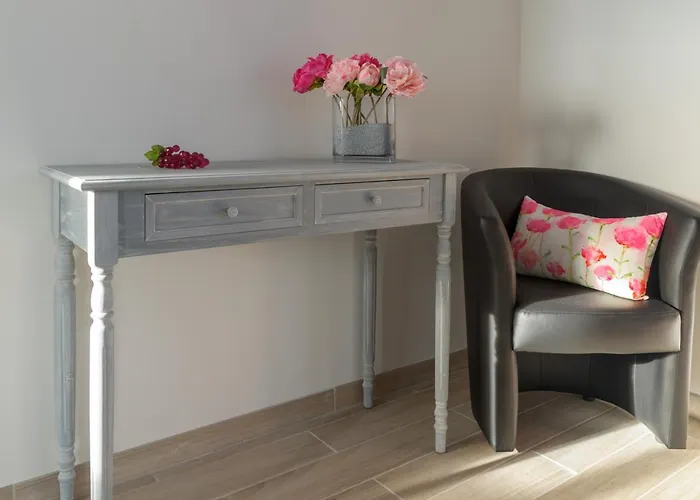 Oda ve Kahvaltı Les Raisins Du Bonheur Puisseguin